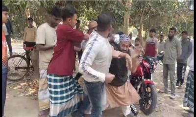 জামায়াতের মহিলাকর্মীদের বাধা ও মারধরের অভিযোগ; প্রতিবাদে বিক্ষোভ 