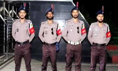 পুলিশের পোশাক পরিবর্তনের সিদ্ধান্ত পুনর্বিবেচনার দাবি