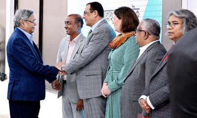 দেশে ফিরলেন রাষ্ট্রপতি
