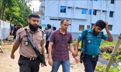 রাজশাহীতে ফ্ল্যাটে নারীসহ আটক ওসি মাহবুবকে ছেড়ে দিয়েছে পুলিশ