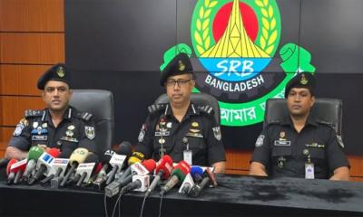 যুব উন্নয়নের প্রশ্নফাঁসে মন্ত্রণালয়-এনবিআর কর্মচারীসহ গ্রেপ্তার ৭