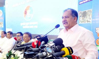 চক্রান্ত না করে দেশ গড়ার কাজে আত্মনিয়োগ করতে হবে: তথ্যমন্ত্রী