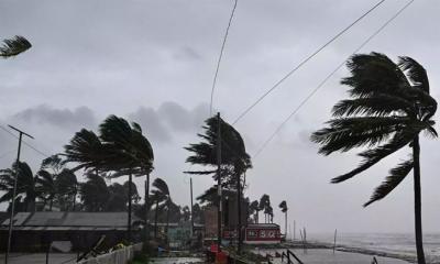 রাতের মধ্যে ১৮ জেলায় ঝড়ের আভাস