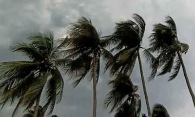 রাতে ১১ জেলায় ঝড়ের আভাস, হতে পারে বজ্রসহ বৃষ্টি