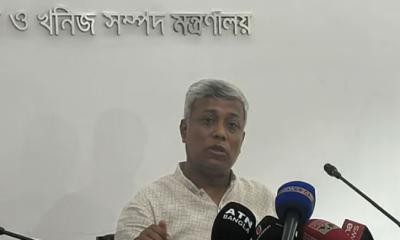 বন্দরে আরো কয়েকটি জ্বালানিবাহী জাহাজ পৌঁছেছে: প্রতিমন্ত্রী