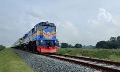 ট্রেনের নিচে কাটা পড়ে পা বিচ্ছিন্ন হওয়া শিশু রাবেয়া আর নেই