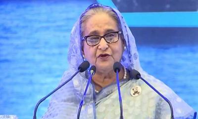 সুইজারল্যান্ডের পথে প্রধানমন্ত্রী