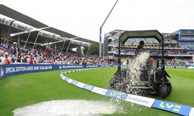 কামিন্স-বোল্যান্ডের ছোবলের পর বৃষ্টির দাপট