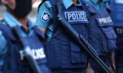 রাজধানীতে সতর্ক আইন-শৃঙ্খলা বাহিনী  