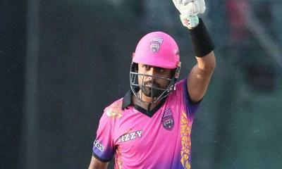 বাবরের সেঞ্চুরিতে সাকিবদের হার