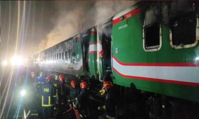 বেনাপোল এক্সপ্রেসের ৩ যাত্রী গ্রেপ্তার, নজরদারিতে আরো ২