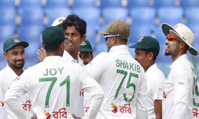 বাংলাদেশকে হতাশ করে প্রথম দিন শ্রীলঙ্কার 