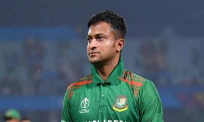 ওমরায় গেলেন সাকিব, জানতেনই না কোচ