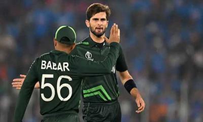 আফ্রিদির সঙ্গে দ্বন্দ্বের গুঞ্জন উড়িয়ে যা বললেন বাবর