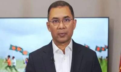 স্বৈরাচারের মাথা পালিয়েছে কিন্তু লেজ রয়ে গেছে