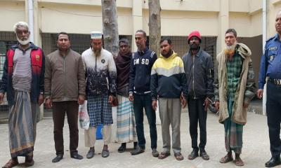 জামালপুরে সাবেক মেয়রের বাড়িতে গোপন বৈঠক, আটক ৮