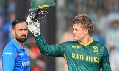 এক সেঞ্চুরি ও তিন ফিফটিতে বড় সংগ্রহ প্রোটিয়াদের 