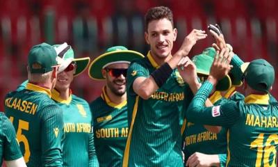 অল্পতেই শেষ ইংল্যান্ড, আফগানদের বিদায় দিয়ে সেমিতে দ. আফ্রিকা 