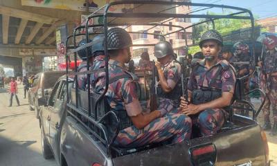 নগরবাসীর জানমালের নিরাপত্তায় মাঠে নামল বিজিবিও