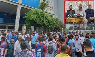 বিএসইসিতে অবরুদ্ধ করে বিক্ষোভ, সেনাবাহিনীর লাঠিচার্জে আহত ৬