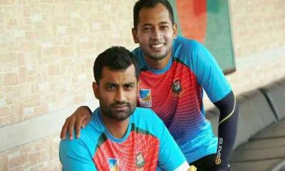 মুশফিকের বিদায়ে আবেগাপ্লুত সতীর্থরা