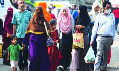 কর্মদিবস শেষ, এবার বাড়ি ফেরার পালা