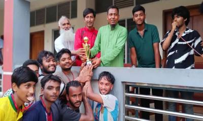 আলফাডাঙ্গায় মাদকবিরোধী ফুটবল টুর্নামেন্ট অনুষ্ঠিত 