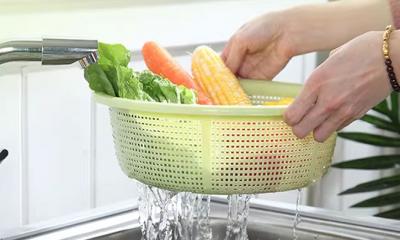 রান্না ঘরের শব্দহীন ঘাতক প্লাস্টিক, সাবধান হোন এখনই