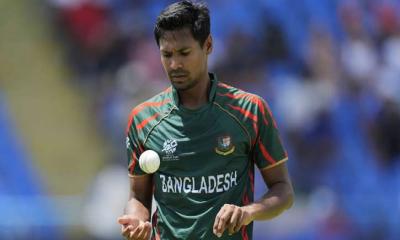 উইকেট শিকারে টি-টোয়েন্টি ইতিহাসের শীর্ষ পাঁচে মোস্তাফিজ