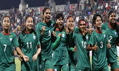 সাগরিকার ৪ গোলে নেপালকে হারিয়ে চ্যাম্পিয়ন বাংলাদেশ