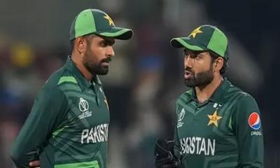 কেন্দ্রীয় চুক্তি থেকে বাদ বাবর-রিজওয়ান, ‘এ’ ক্যাটাগরির যোগ্য কেউ নেই