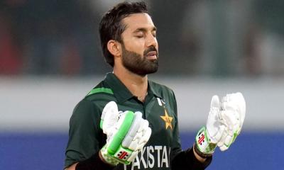 এশিয়া কাপ থেকে বাদ পড়ে ভক্তদের সুখবর দিলেন রিজওয়ান