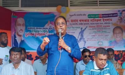 আলফাডাঙ্গায় আরাফাত রহমান কোকো স্মৃতি ফুটবল টুর্নামেন্টের উদ্বোধন