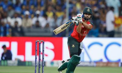 জাকের-শামিমের ব্যাটিংয়ে সম্মানজনক স্কোর বাংলাদেশের   