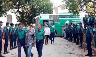 কড়া নিরাপত্তায় ১৩ সেনা কর্মকর্তাকে ট্রাইব্যুনালে হাজির