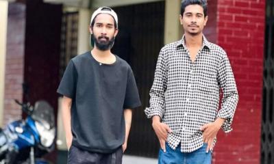 বন্ধুকে খুন, কুড়াল হাতে থানায় আত্মসমর্পণ