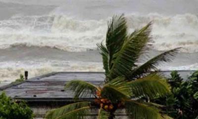 ২৪ ঘণ্টার মধ্যে আঘাত হানতে পারে ঘূর্ণিঝড় ডিটওয়াহ