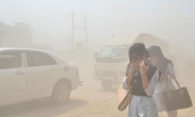 দূষিত শহরের তালিকায় আজ শীর্ষে ঢাকা