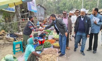 ঝালকাঠি-১ আসনে নির্বাচনী মাঠে ব্যস্ত ব্যারিস্টার মঈন ফিরোজী