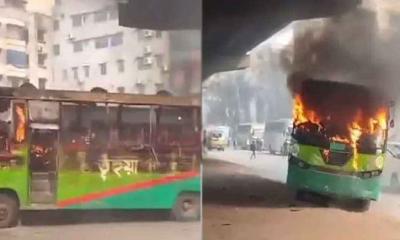 রাজধানীতে বাসে আগুন