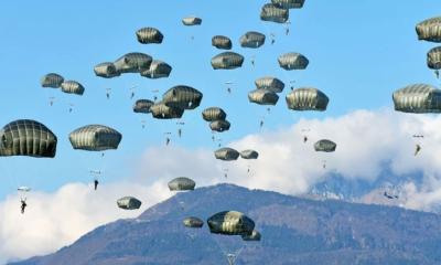 মধ্যপ্রাচ্যে পৌঁছাতে শুরু করেছে হাজার হাজার মার্কিন প্যারাট্রুপার