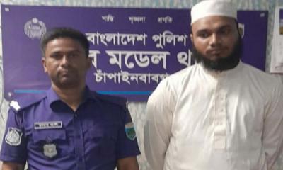 চাঁপাইনবাবগঞ্জে মাদ্রাসায় শিশুর ওপর অমানবিক নির্যাতন, শিক্ষক আটক