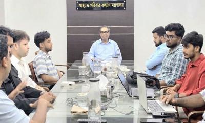 ডেঙ্গু মোকাবিলায় কনটেন্ট ক্রিয়েটরদের পাশে চায় স্বাস্থ্য মন্ত্রণালয়