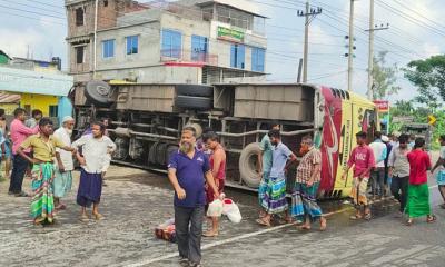 ত্রিশালে বাসচাপায় সিএনজি অটোরিকশার ২ যাত্রী নিহত
