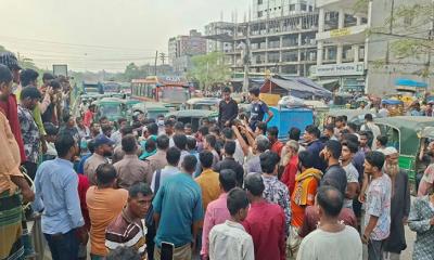 মোহাম্মদপুরে অটোরিকশা চালকদের সড়ক অবরোধ
