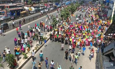উত্তরায় পোশাকশ্রমিকদের সড়ক অবরোধ, যান চলাচল বন্ধ