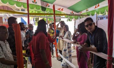 ভোট দিতে পারছেন না একঝাঁক তারকা শিল্পী