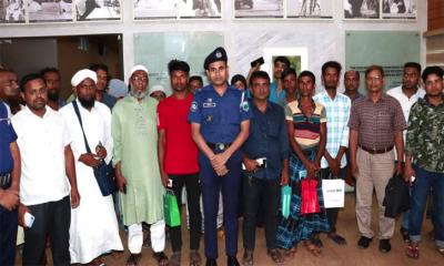 সিরাজগঞ্জে হারানো মোবাইল ফিরে পেলেন ৫০ মালিক