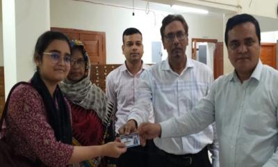 রুয়েটের নবীন শিক্ষার্থীরা পেলো মেশিন রিডেবল লাইব্রেরি কার্ড