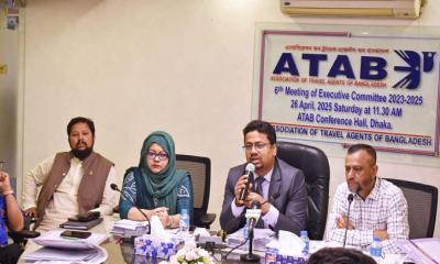 ঊর্ধ্বতনরা পাড়ি জমিয়েছেন বিদেশে, ভোগান্তিতে হাজারো গ্রাহক